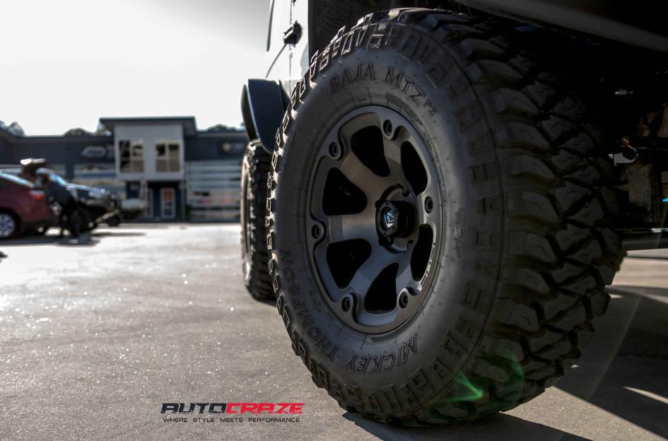 JEEP WRANGLER BEAST BLACK & MACHINED WITH DARK TINT